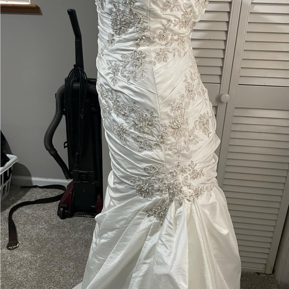 David's Bridal White Wedding Dress with Silver Embellishments - Picture 1 of 4